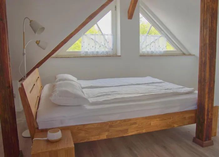 Appartement Traumzeit Mit Balkon In Vorstadtvilla *