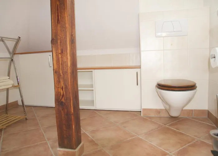 Appartement Traumzeit Mit Balkon In Vorstadtvilla *