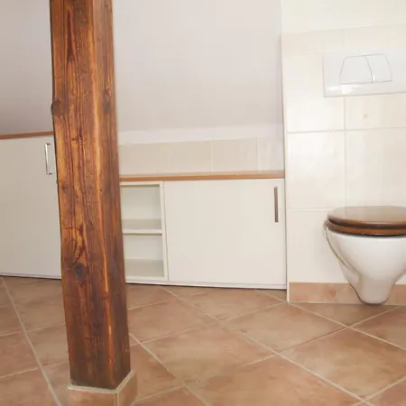 Appartement Traumzeit Mit Balkon In Vorstadtvilla *