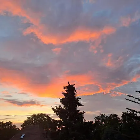 Appartement Traumzeit Mit Balkon In Vorstadtvilla *