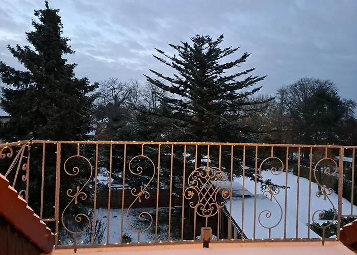 شقة Traumzeit Mit Balkon In Vorstadtvilla